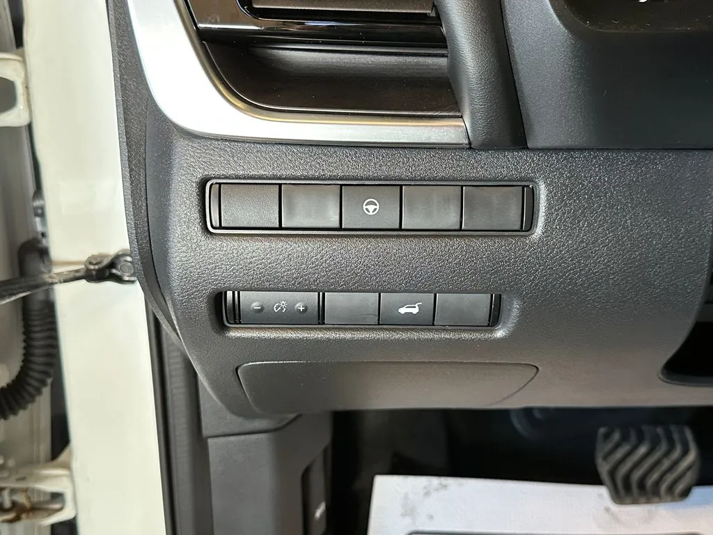 Nissan Rogue photo 18