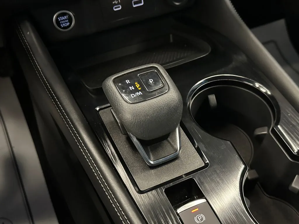 Nissan Rogue photo 16