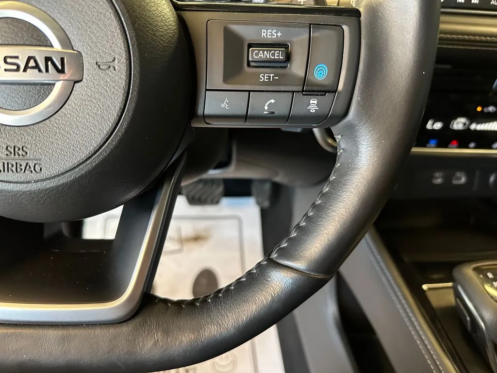Nissan Rogue photo 12