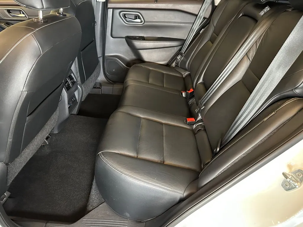 Nissan Rogue photo 21