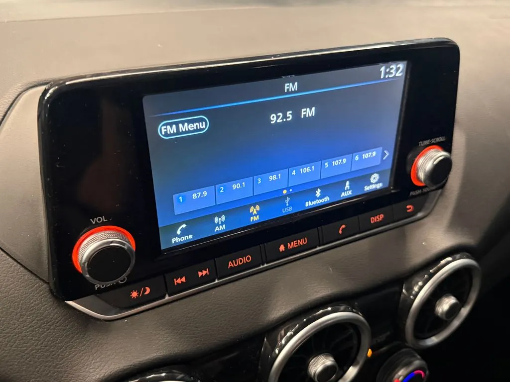 Nissan Sentra photo 12