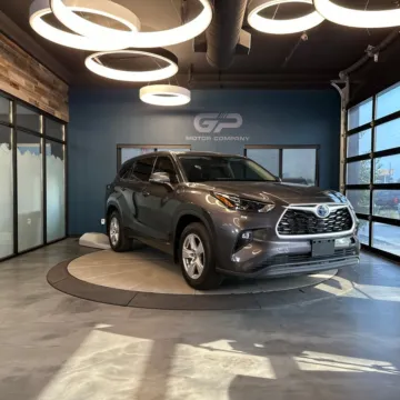 Gray 2022 Toyota Highlander Hybrid LE for sale in Kaysville, UT