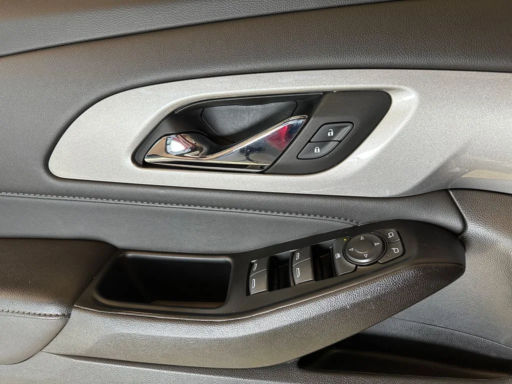 Chevrolet Traverse photo 19