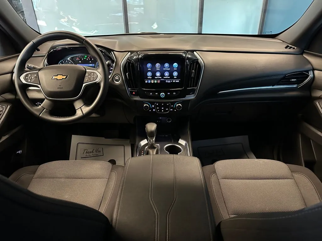 Chevrolet Traverse photo 9
