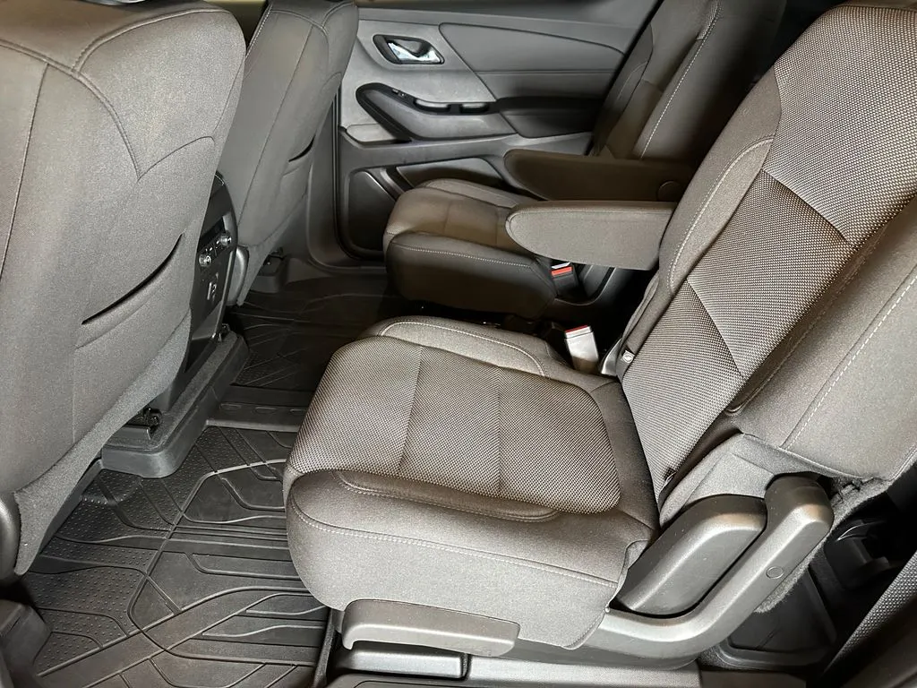 Chevrolet Traverse photo 21