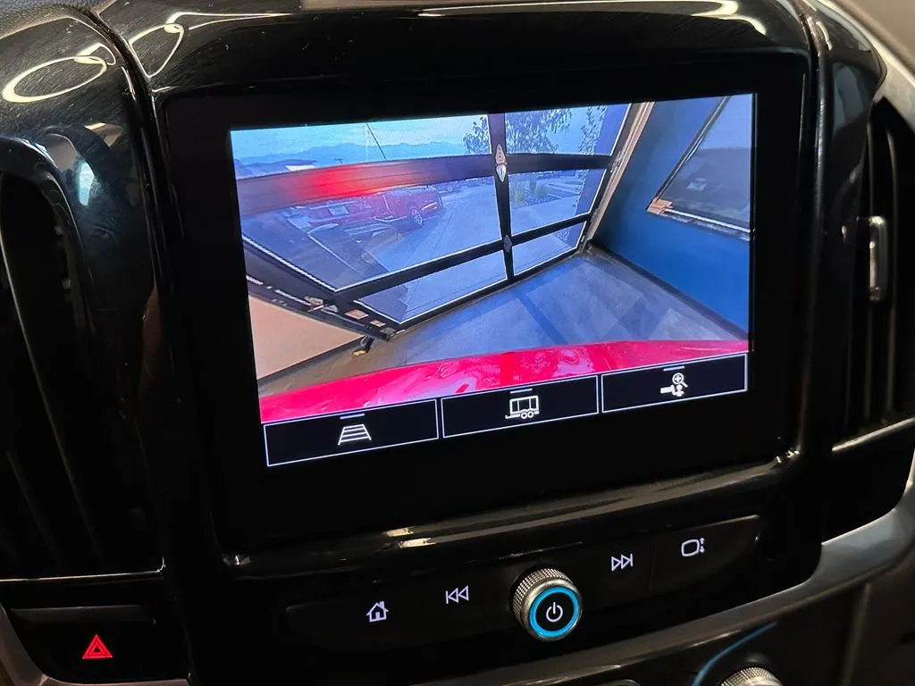 Chevrolet Traverse photo 14