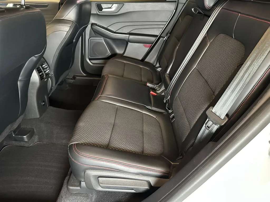 Ford Escape photo 21
