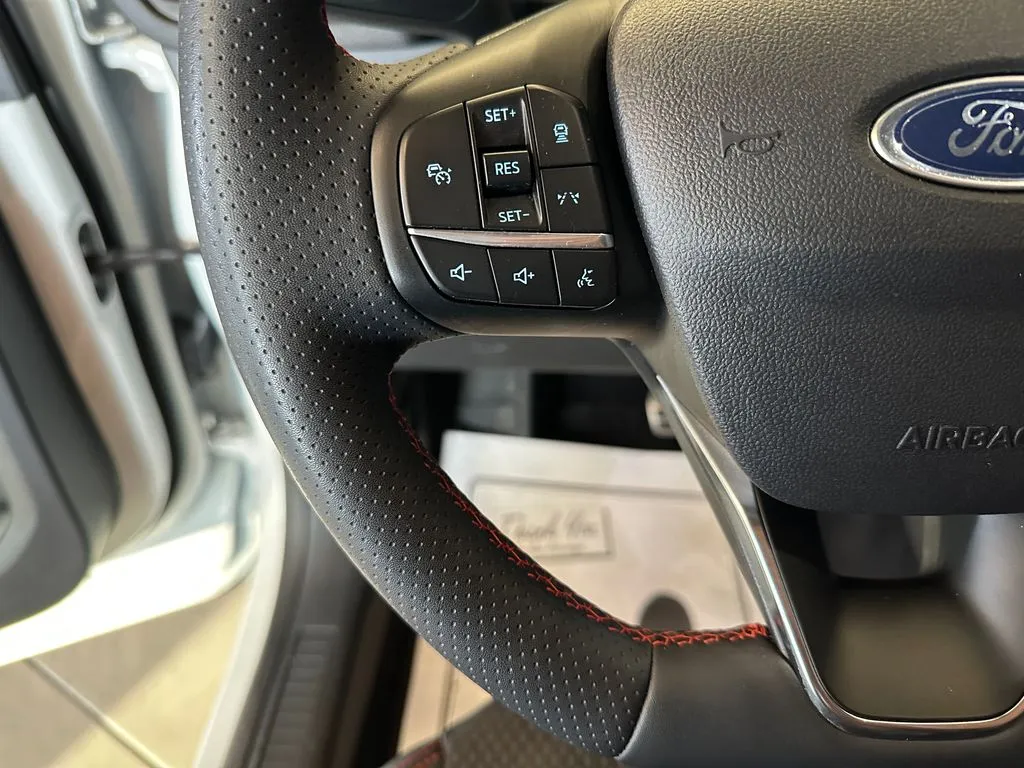Ford Escape photo 11