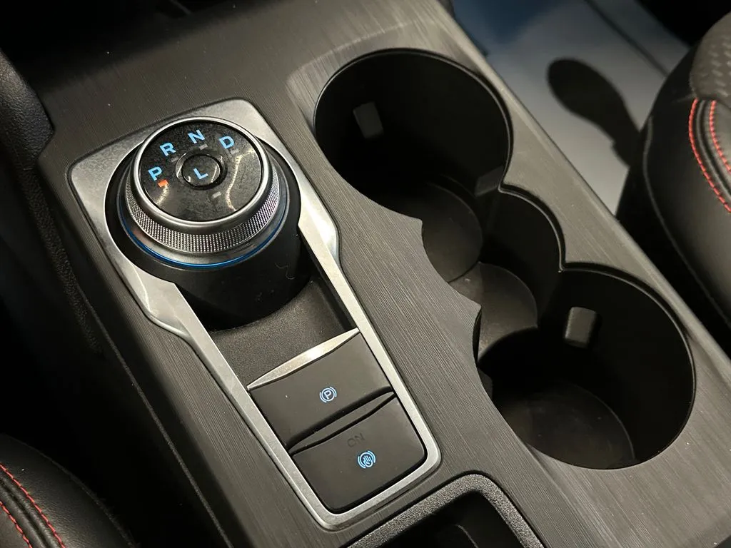 Ford Escape photo 16