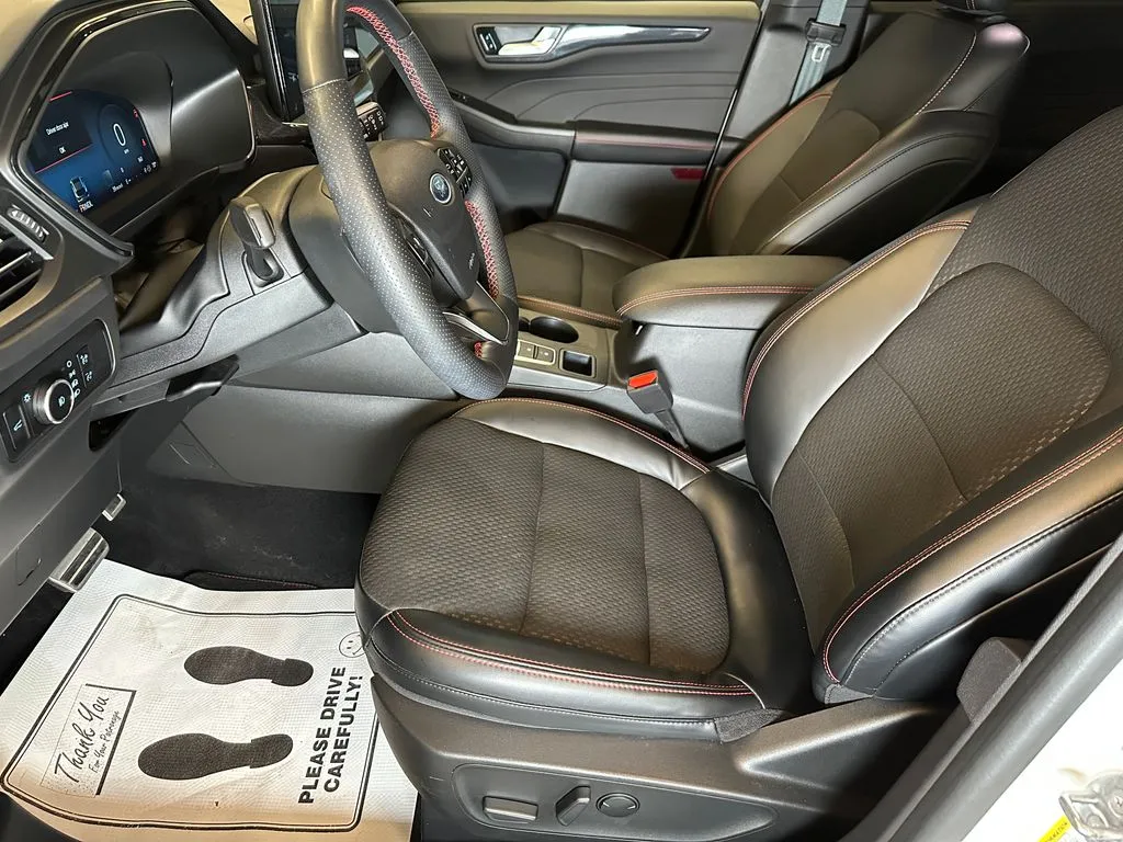 Ford Escape photo 20