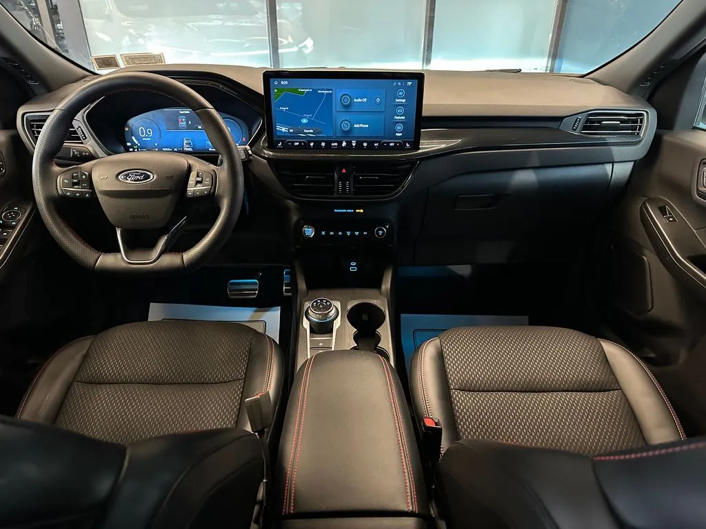 Ford Escape photo 9