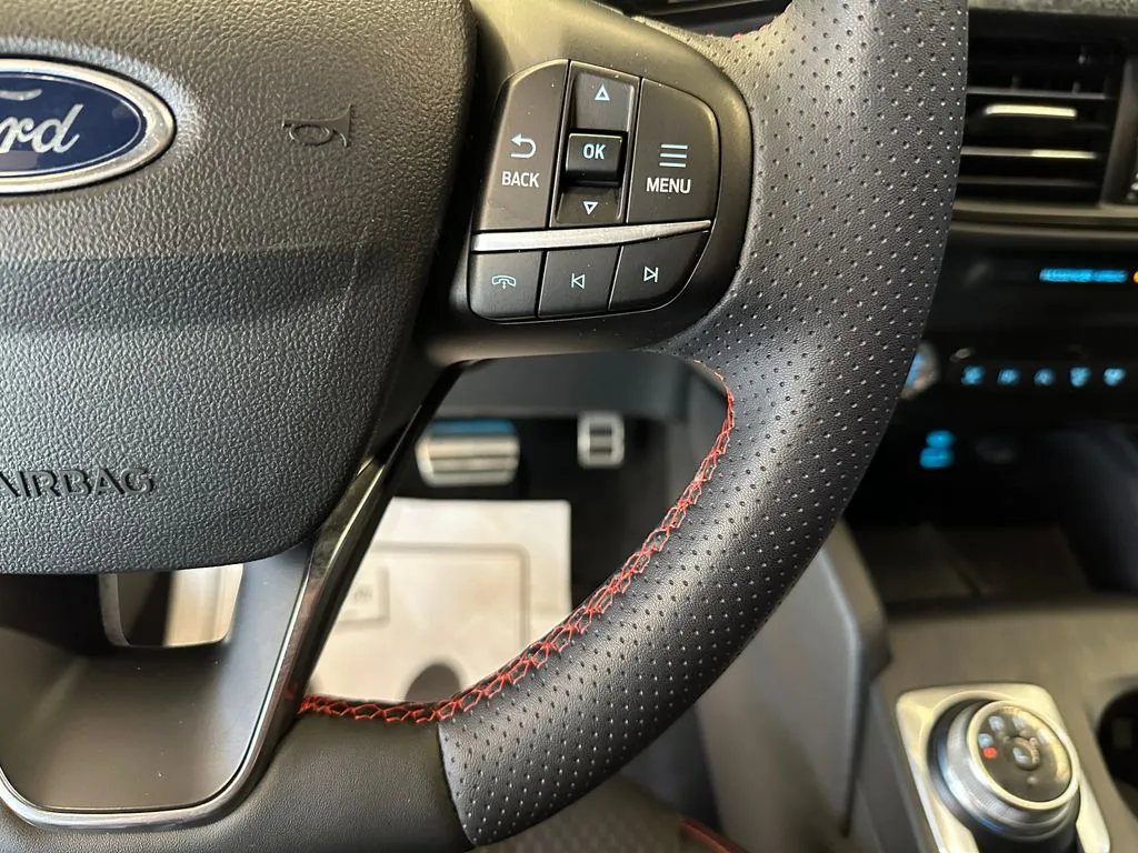 Ford Escape photo 12