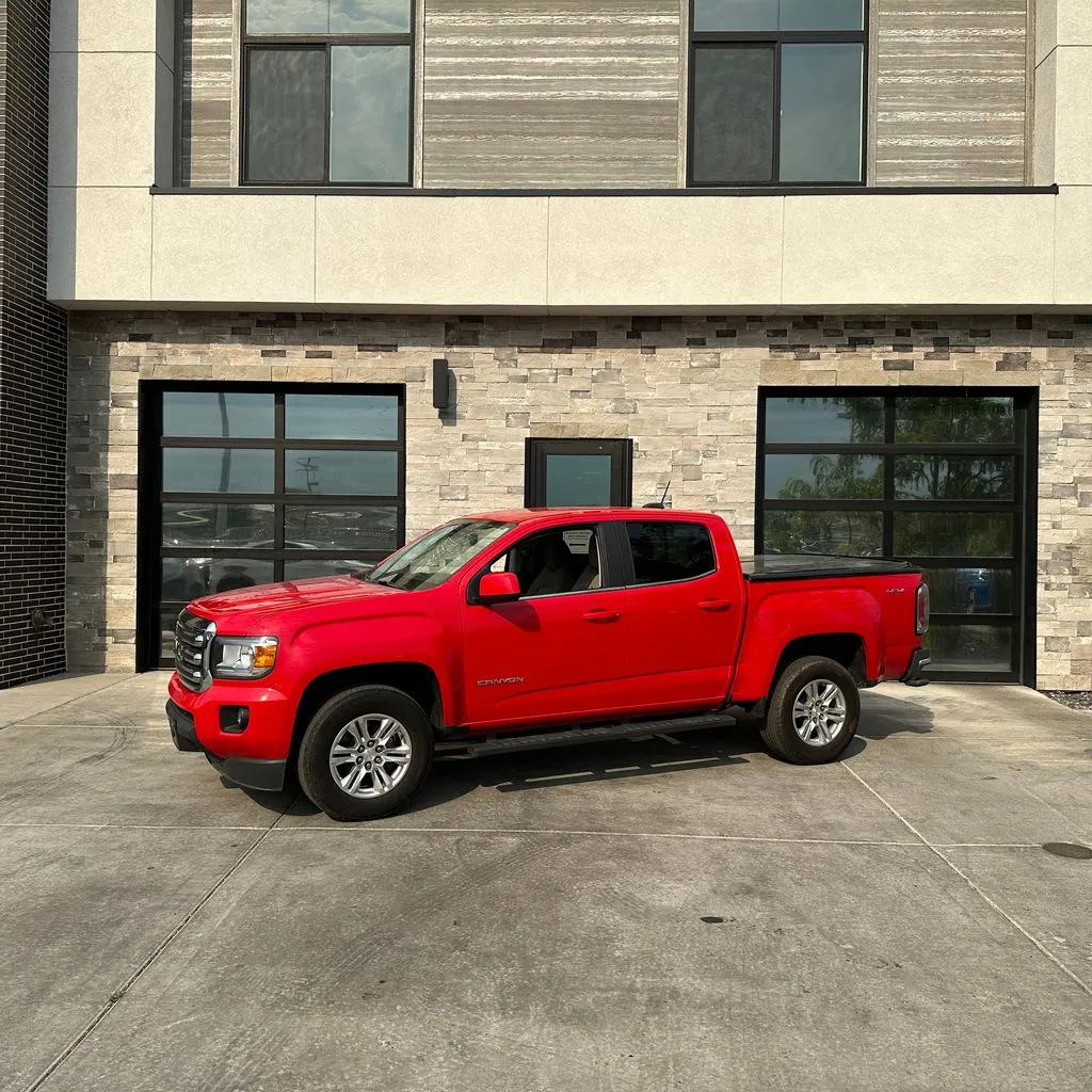 GMC Canyon photo 7