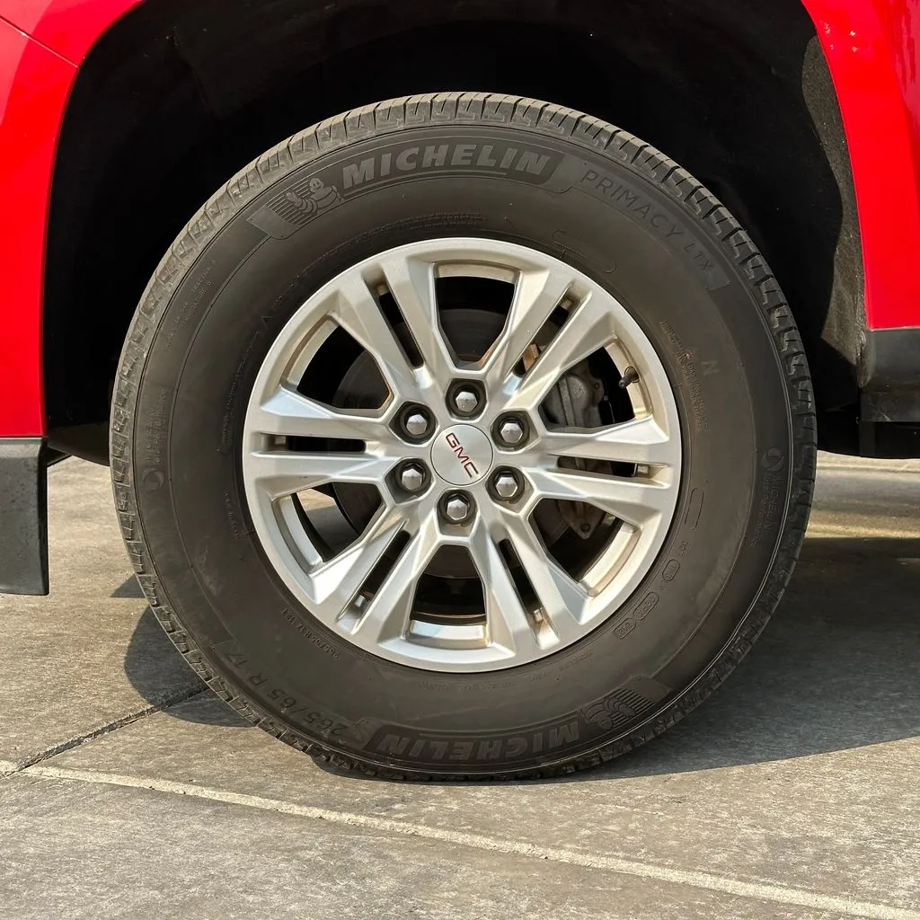 GMC Canyon photo 21