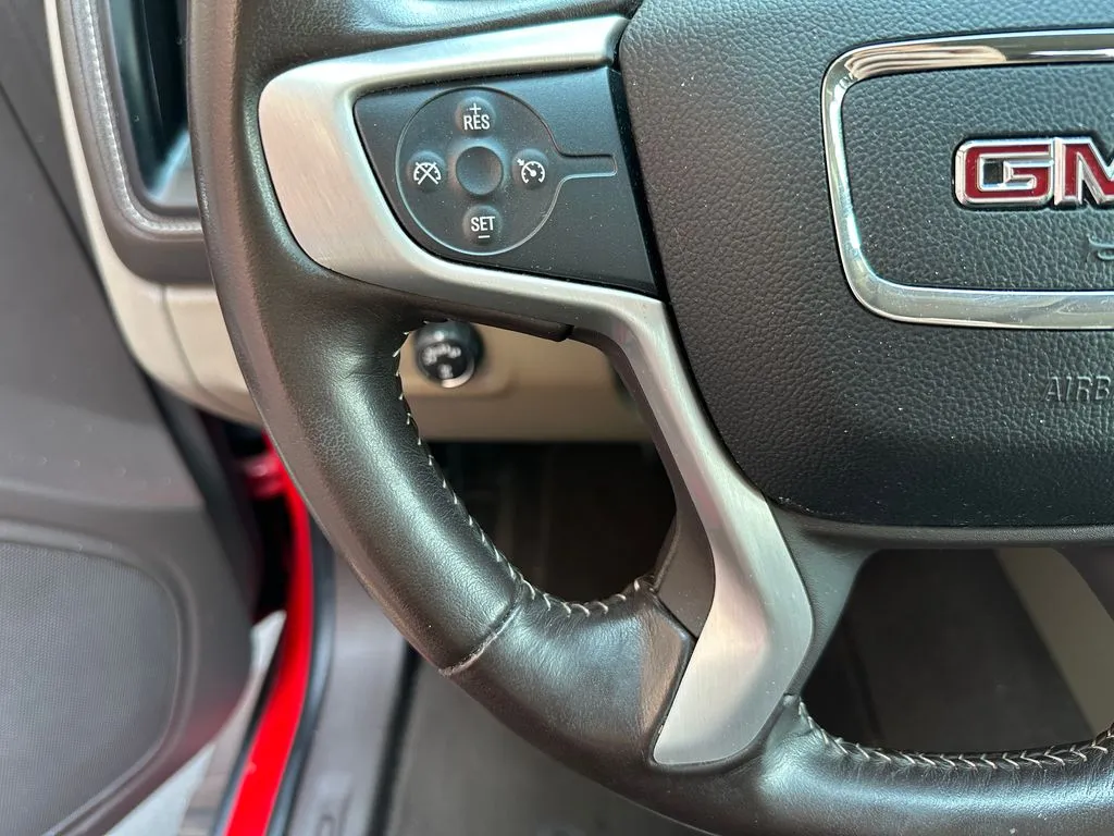 GMC Canyon photo 10