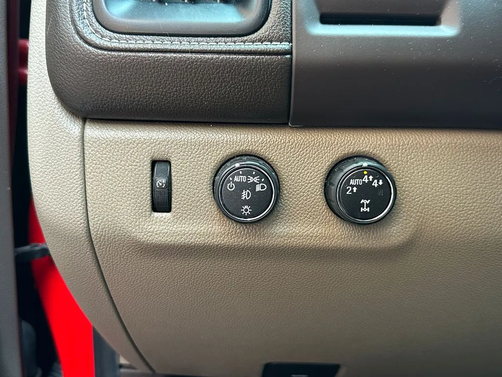 GMC Canyon photo 16