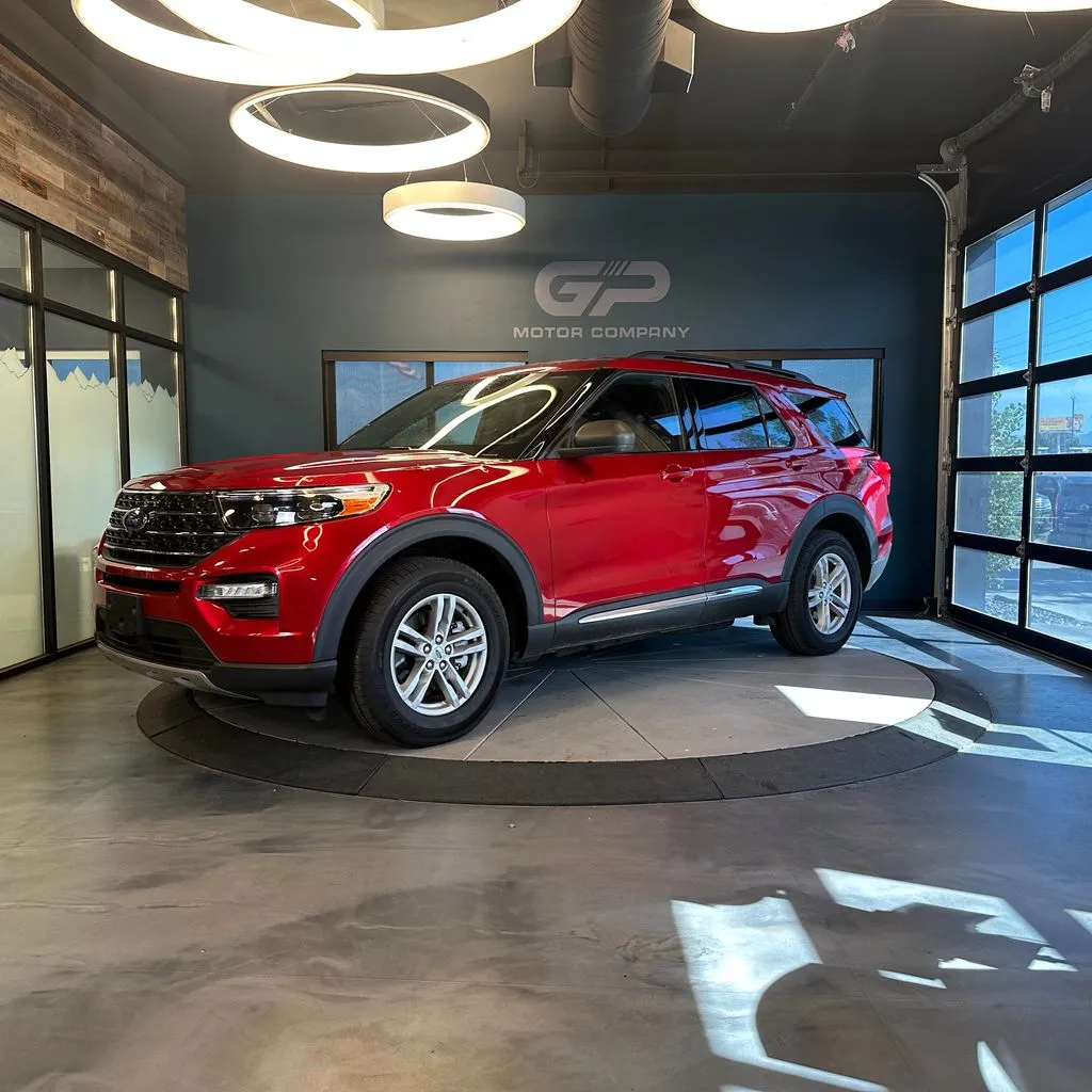 Ford Explorer photo 7