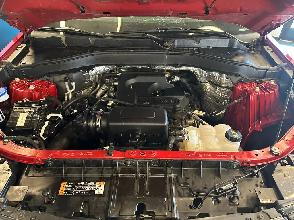 Ford Explorer photo 24