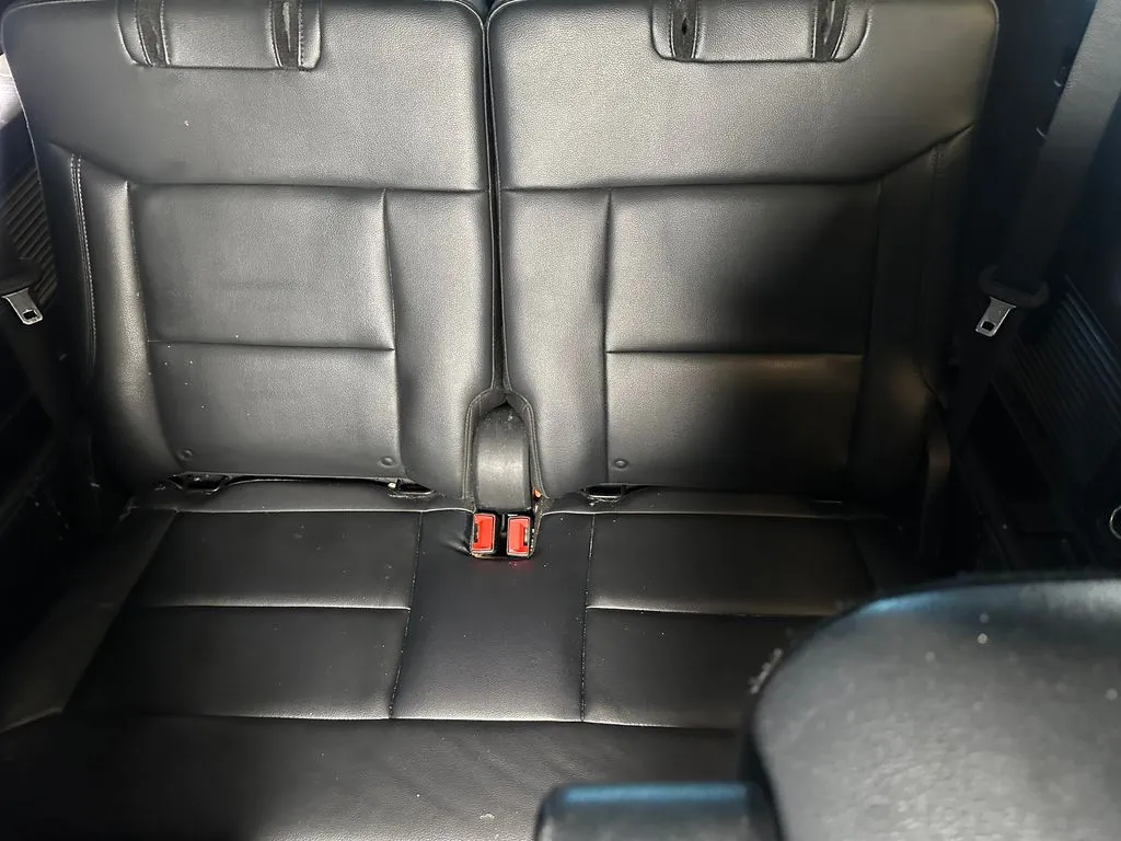 Ford Explorer photo 22
