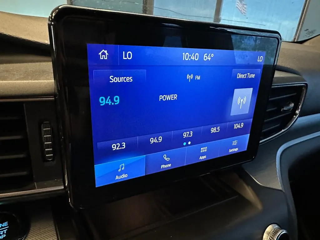 Ford Explorer photo 13