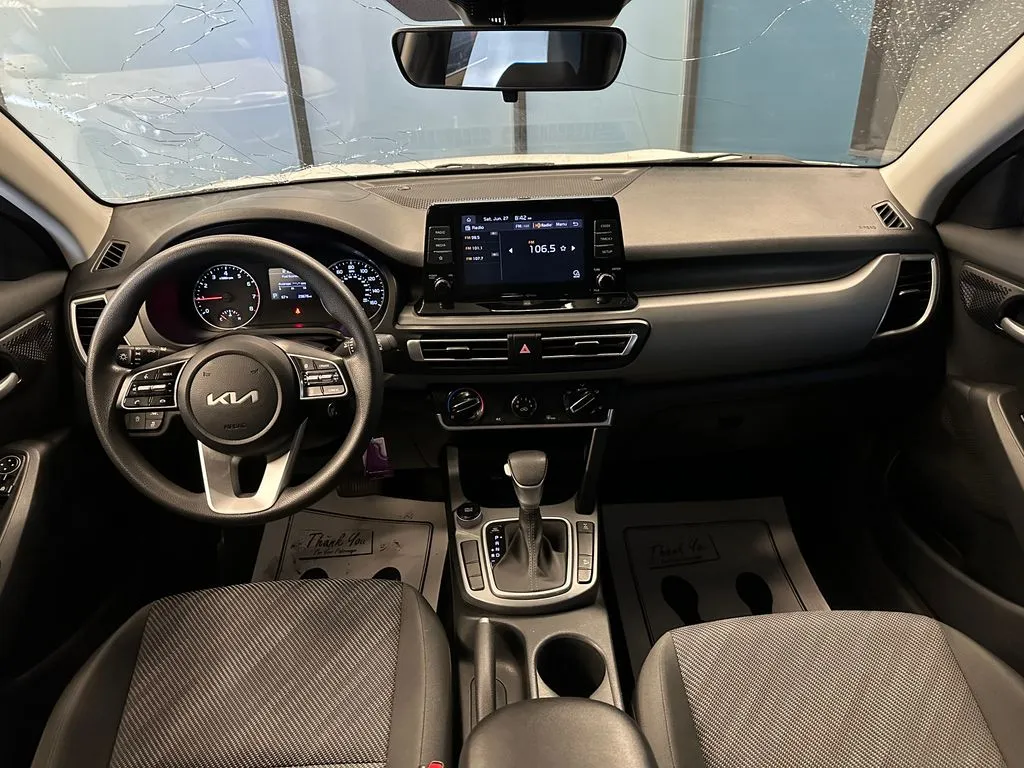 Kia Seltos photo 9