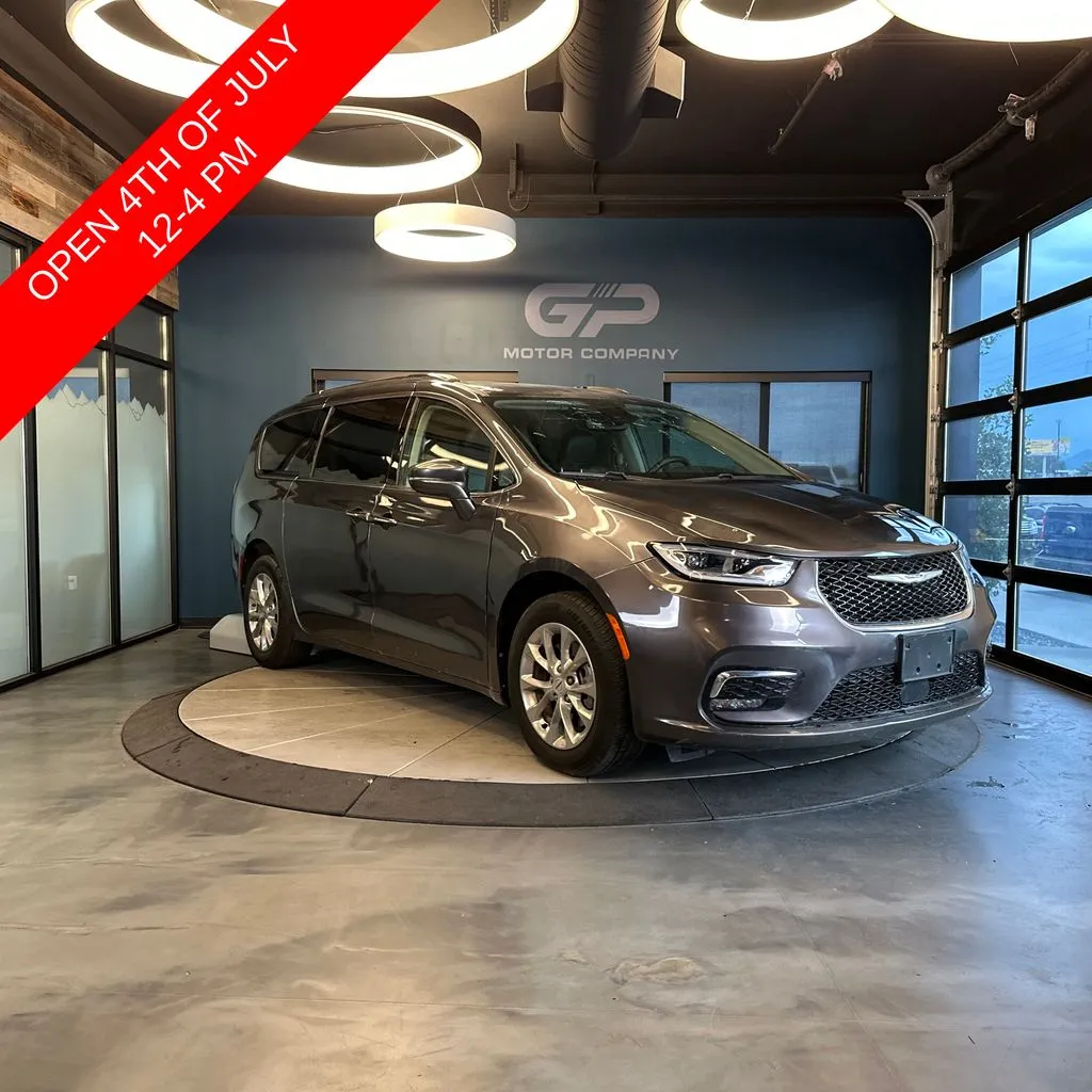 Unknown 2021 Chrysler Pacifica Touring L for sale in Kaysville, UT