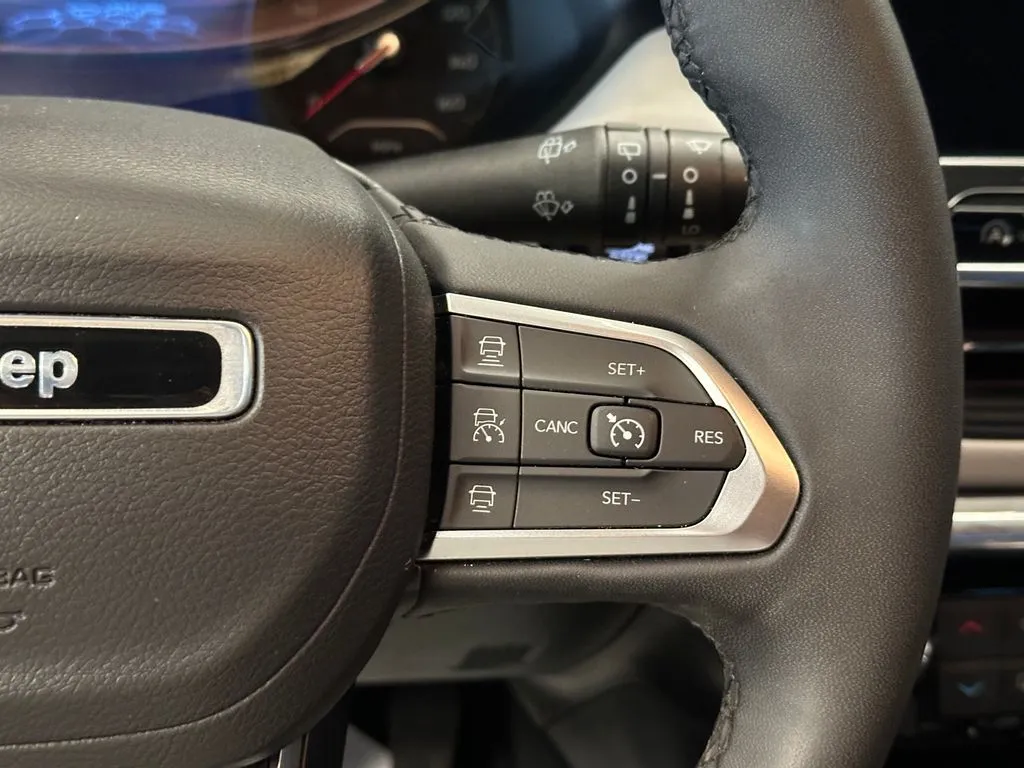 Jeep Compass photo 11