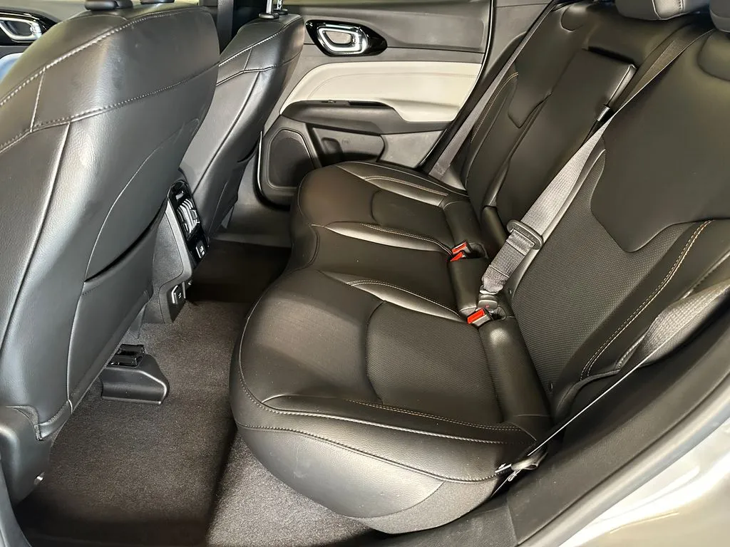Jeep Compass photo 20