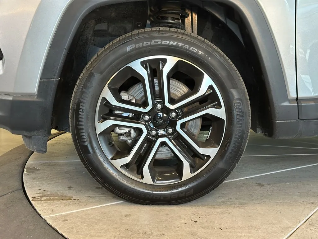Jeep Compass photo 25