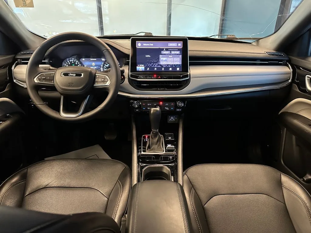 Jeep Compass photo 9