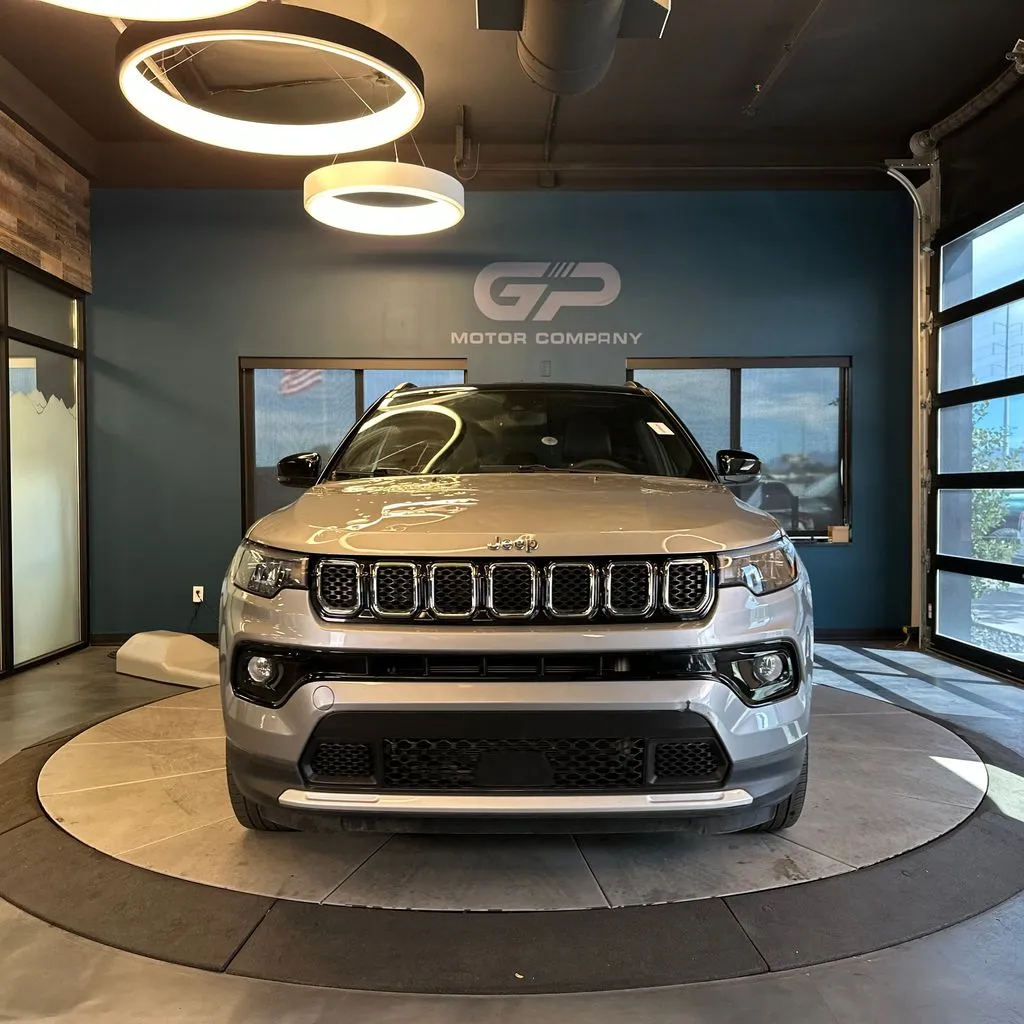 Jeep Compass photo 8