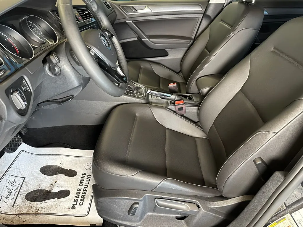 Volkswagen Golf photo 19