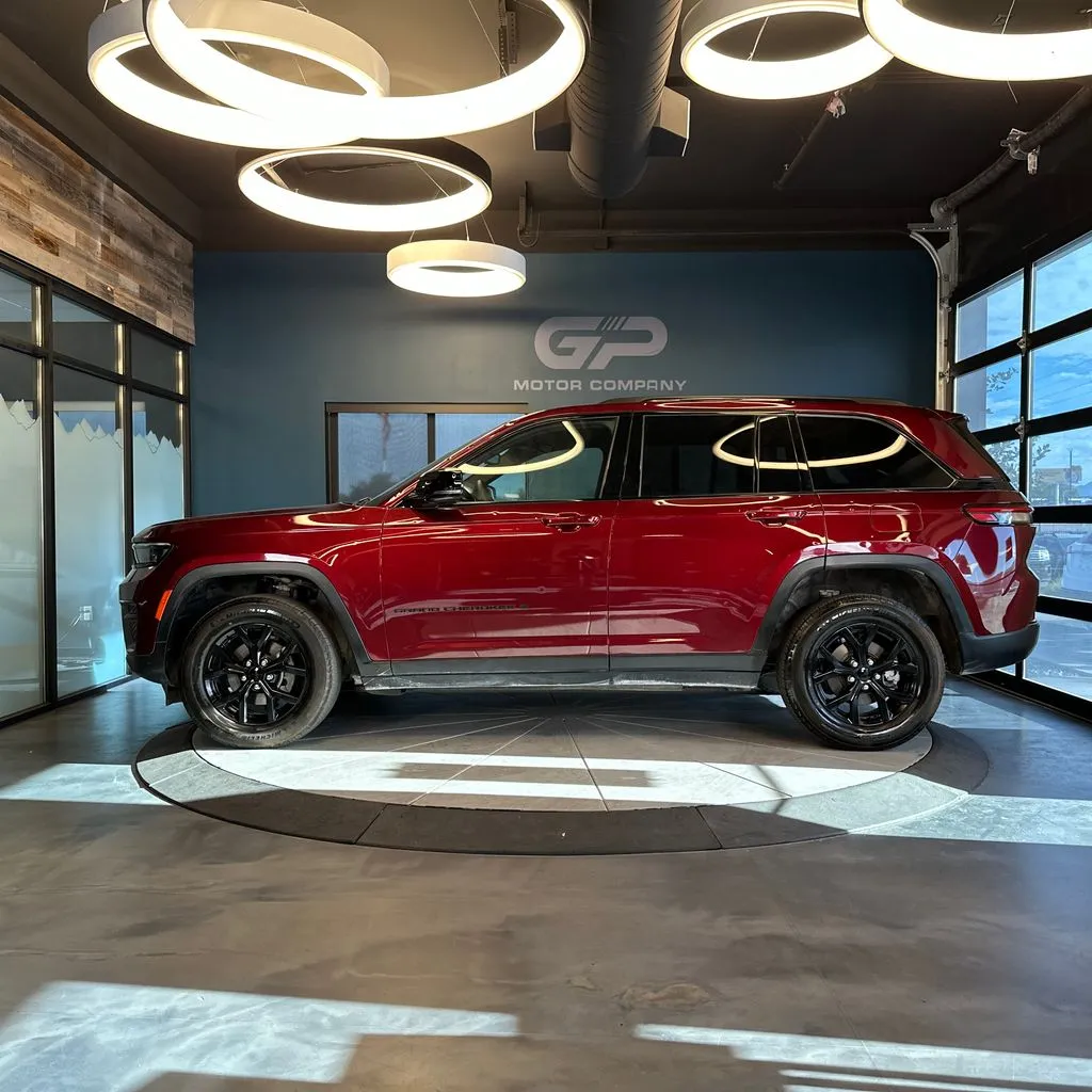 Jeep Grand Cherokee photo 6