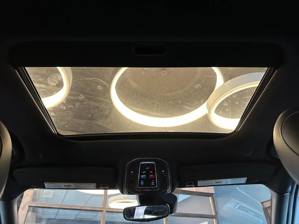 Jeep Grand Cherokee photo 22