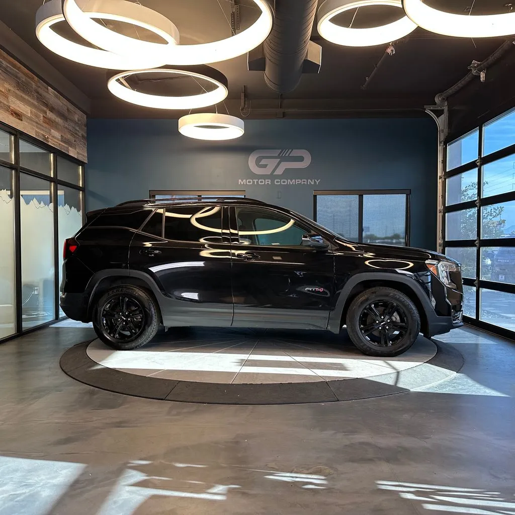 GMC Terrain photo 2