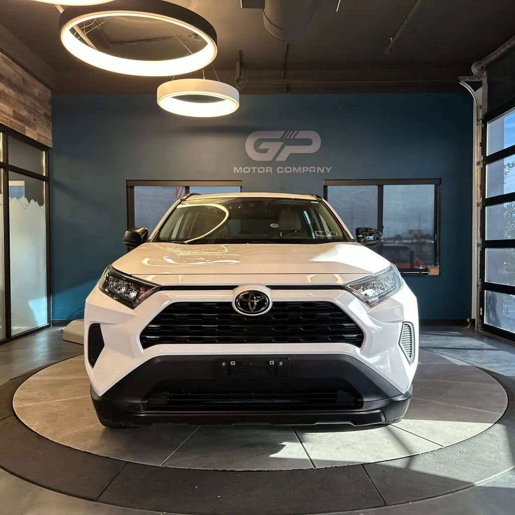 Toyota RAV4 photo 8