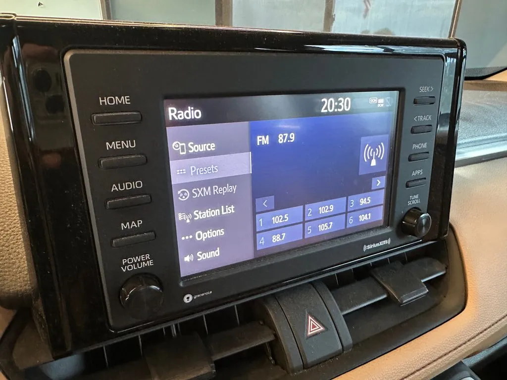 Toyota RAV4 photo 13