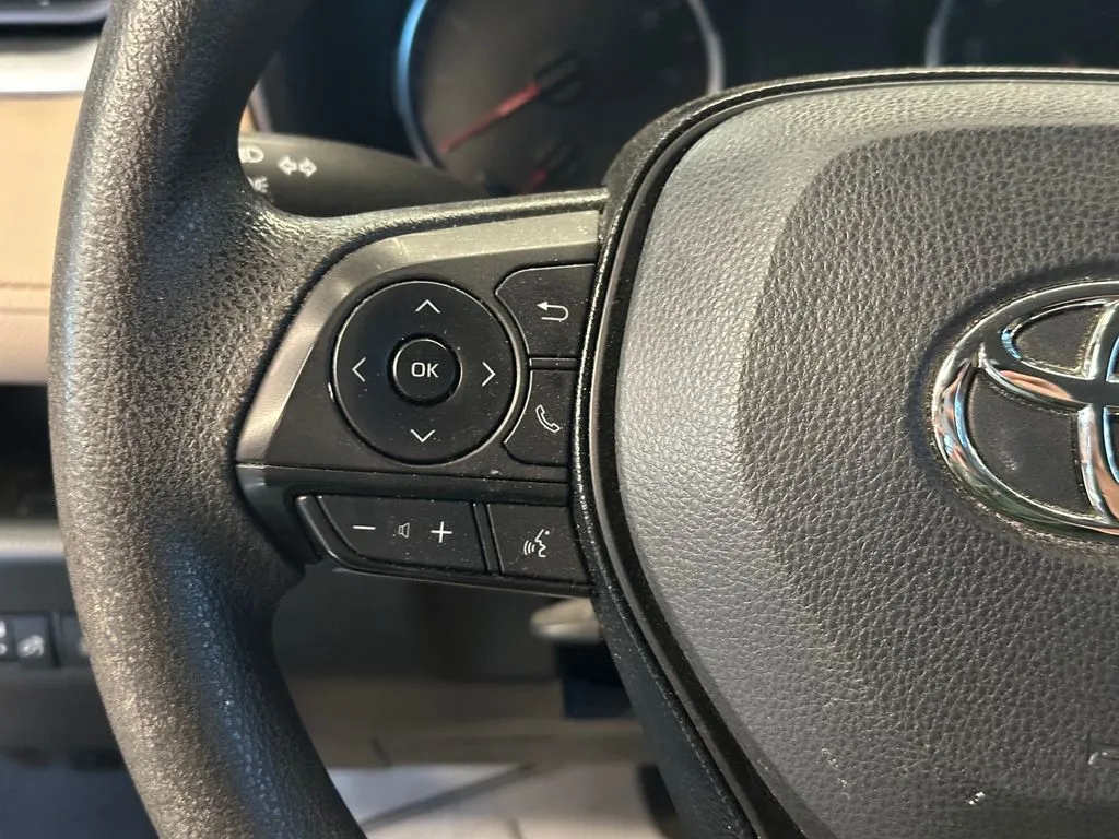 Toyota RAV4 photo 11
