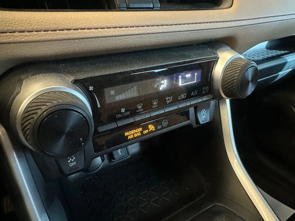 Toyota RAV4 photo 15