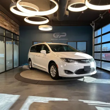 White 2020 Chrysler Pacifica Touring L for sale in Kaysville, UT