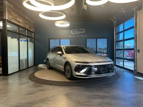 Silver 2024 Hyundai Sonata Hybrid SEL for sale in Kaysville, UT