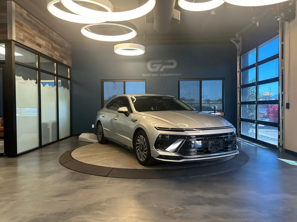 Silver 2024 Hyundai Sonata Hybrid SEL for sale in Kaysville, UT