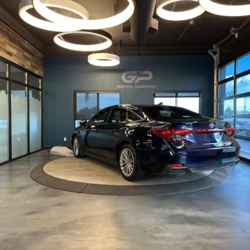 More photos of 2022 Toyota Avalon Hybrid Limited at GP Motor Company, UT