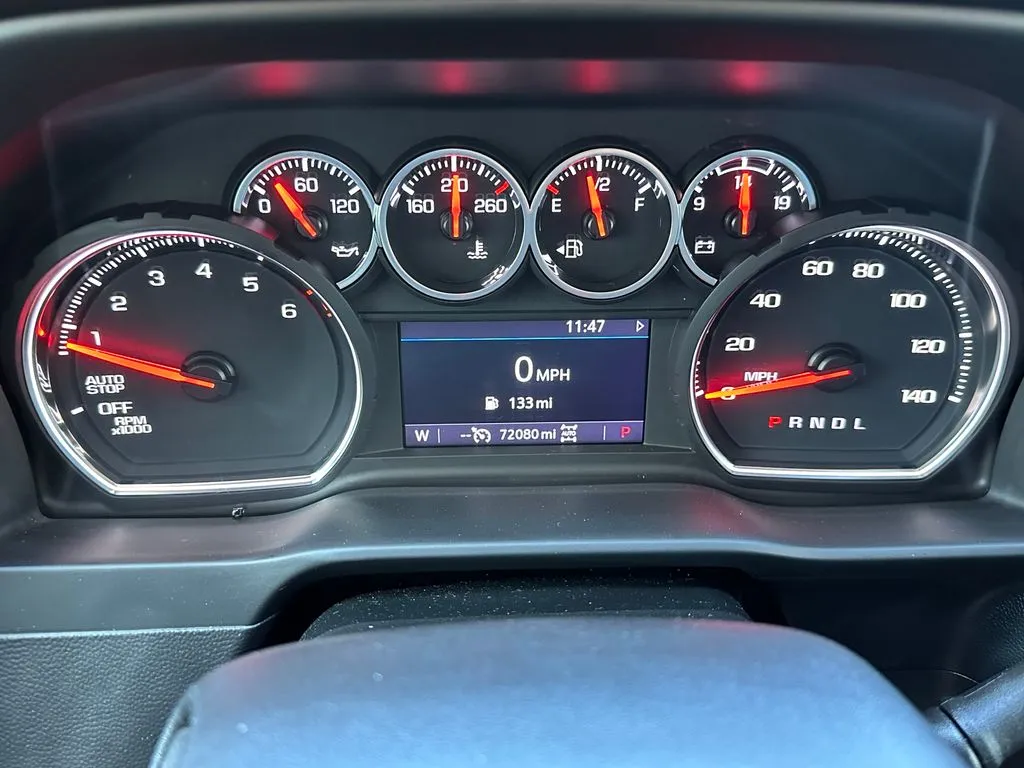Chevrolet Silverado photo 10