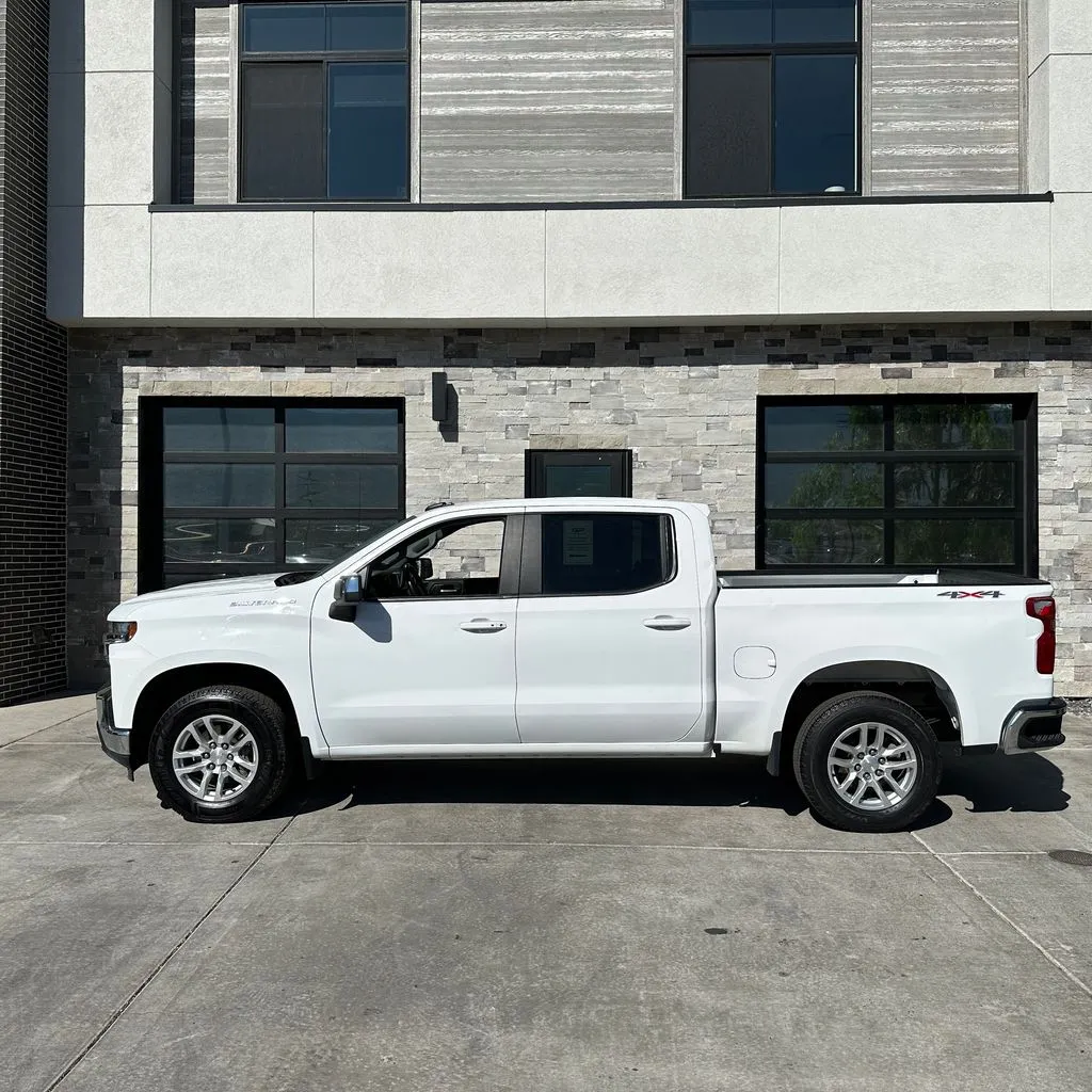 Chevrolet Silverado photo 6
