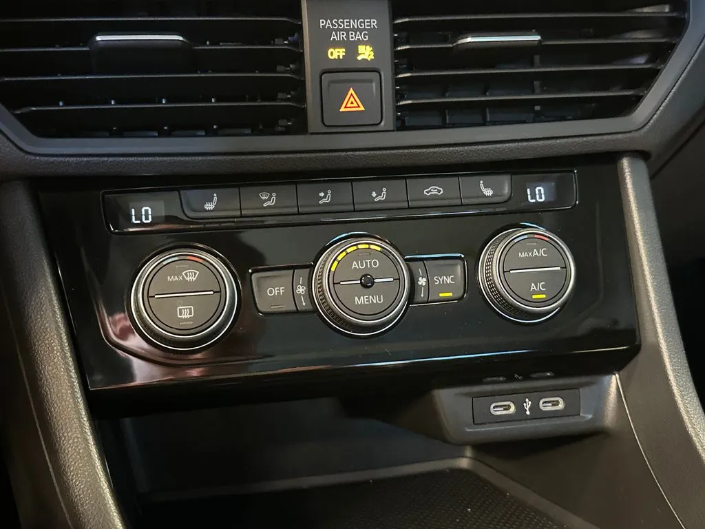 Volkswagen Jetta photo 15