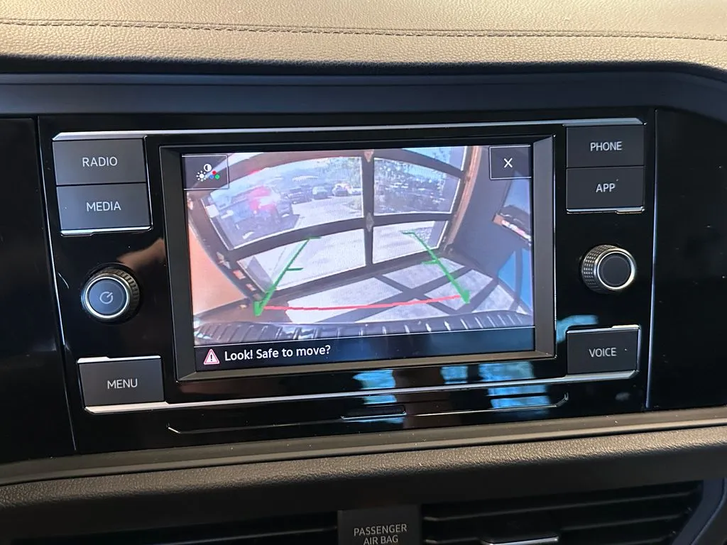 Volkswagen Jetta photo 14