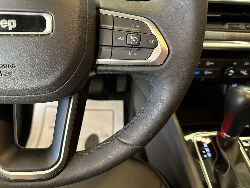 Jeep Compass photo 12