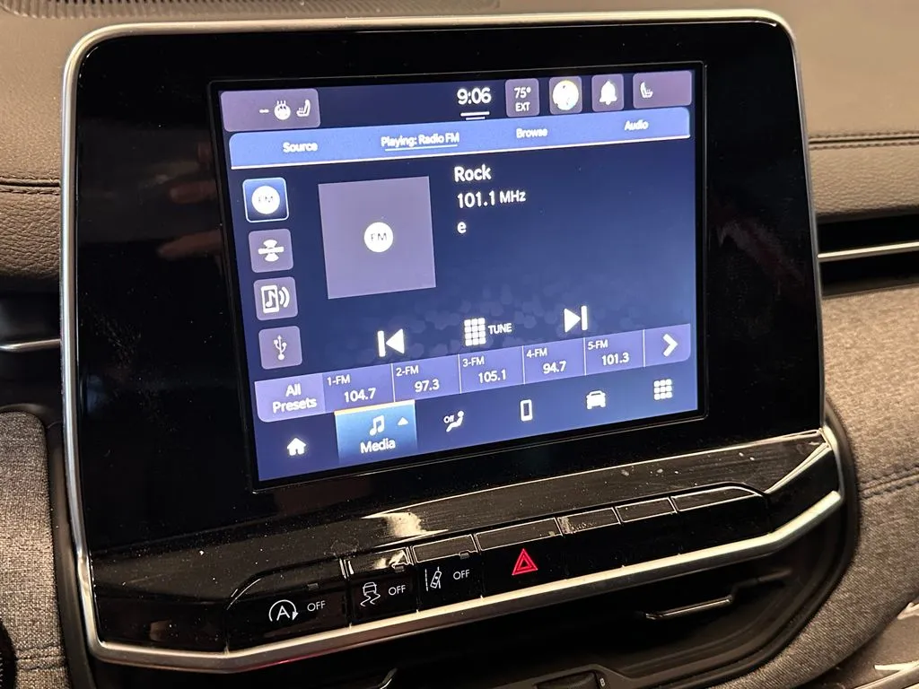 Jeep Compass photo 13