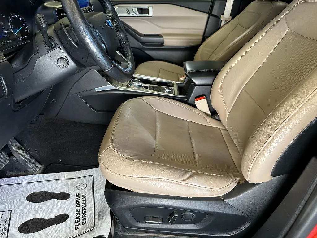 Ford Explorer photo 19